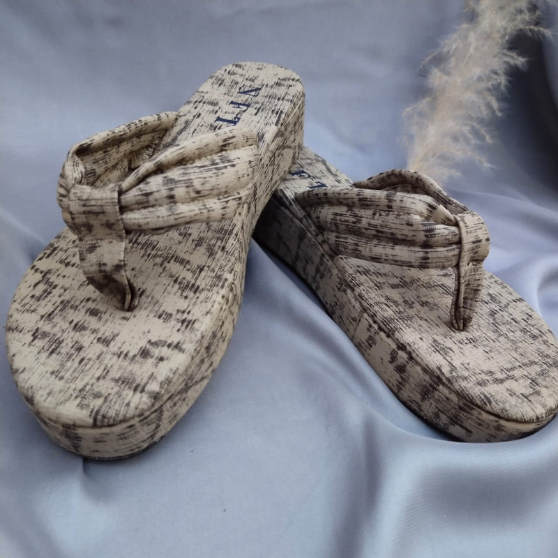 LEATHER SLIPPER