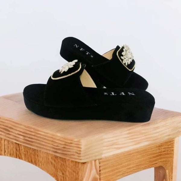 FANCY BUCKLE SLIPPER