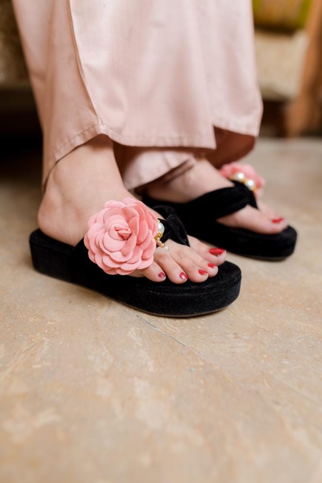 FLOWER SLIPPER